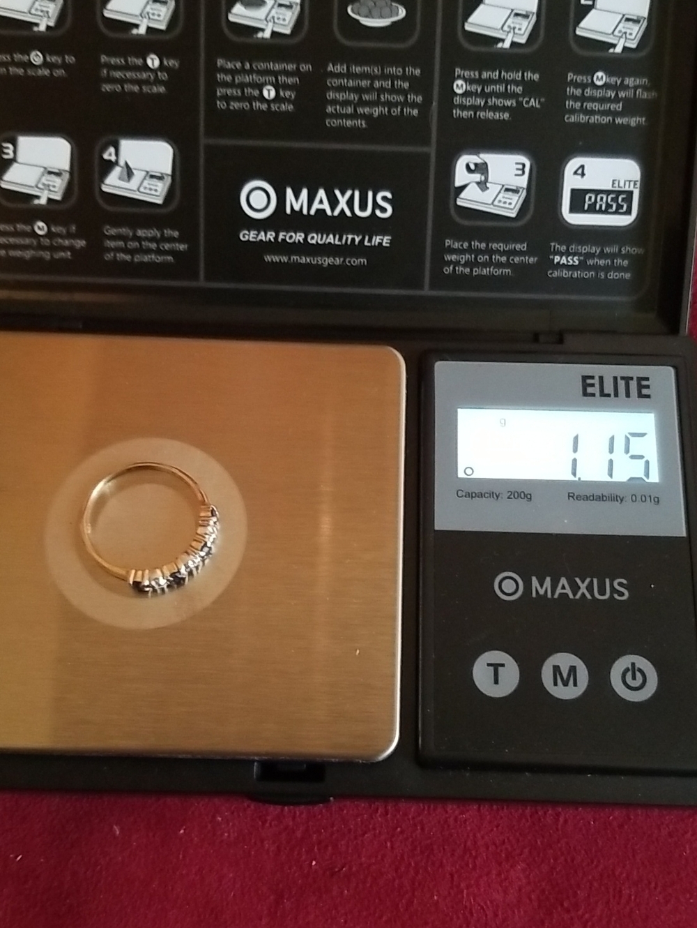 10K gold band with alternating Sapphires and Diamonds. - Picture 6 of 8